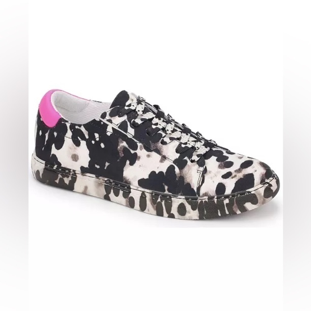 Kenneth Cole New York Kam Eo Animal Print Sneaker - size 6.5
